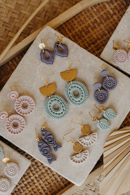 ESME - ovale Boho Ohrringe mit Muster in vanille