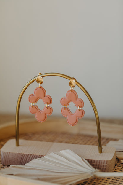 NALEEN - große Boho Ohrringe in hellem Terrakotta