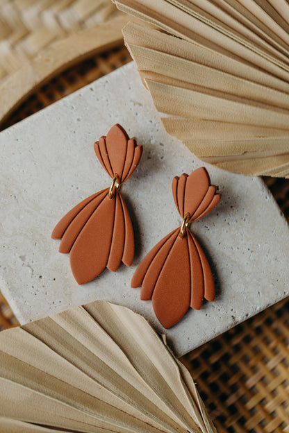 CHARLOTTE - large cinnamon-colored statement earrings
