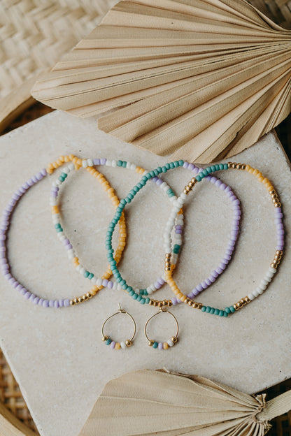 CAPRI - filigrane Creolen mit bunten Perlen