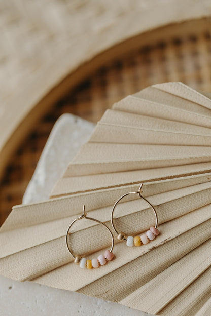 FARO - filigrane Creolen mit bunten Perlen