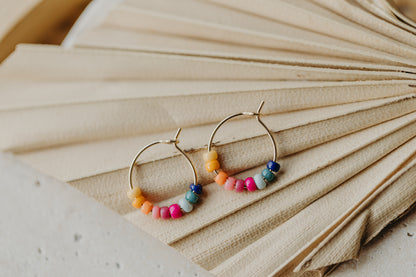 Hoop earrings with round plate - champagne colors