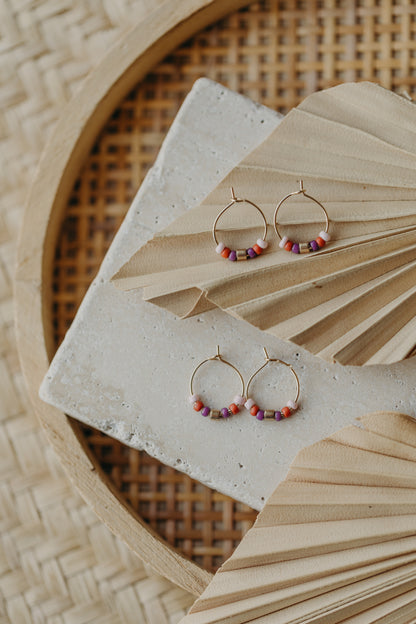 Hoop earrings with round plate - champagne colors