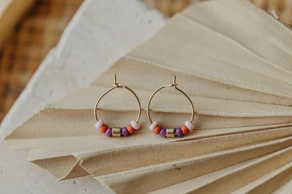 Hoop earrings with round plate - champagne colors