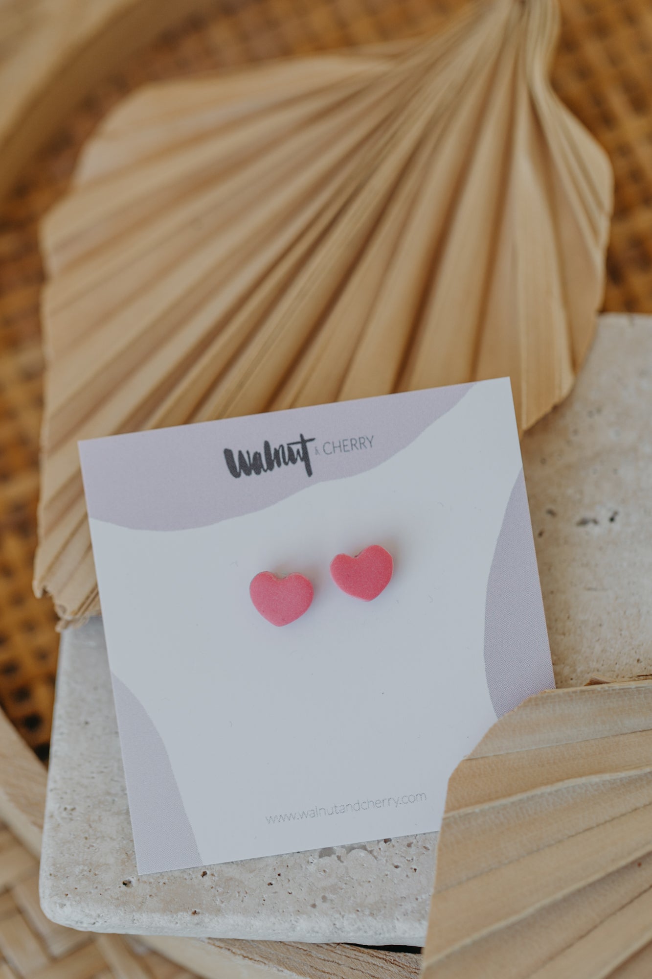 DENO - kleine Herz Ohrstecker aus Polymer Ton