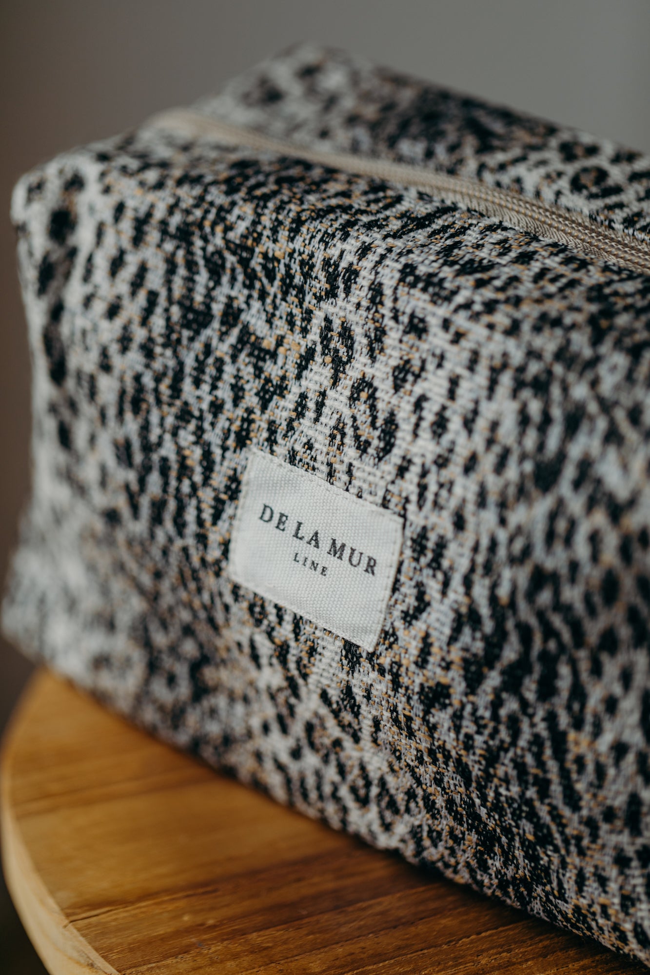 Beauty Bag Medium LEO