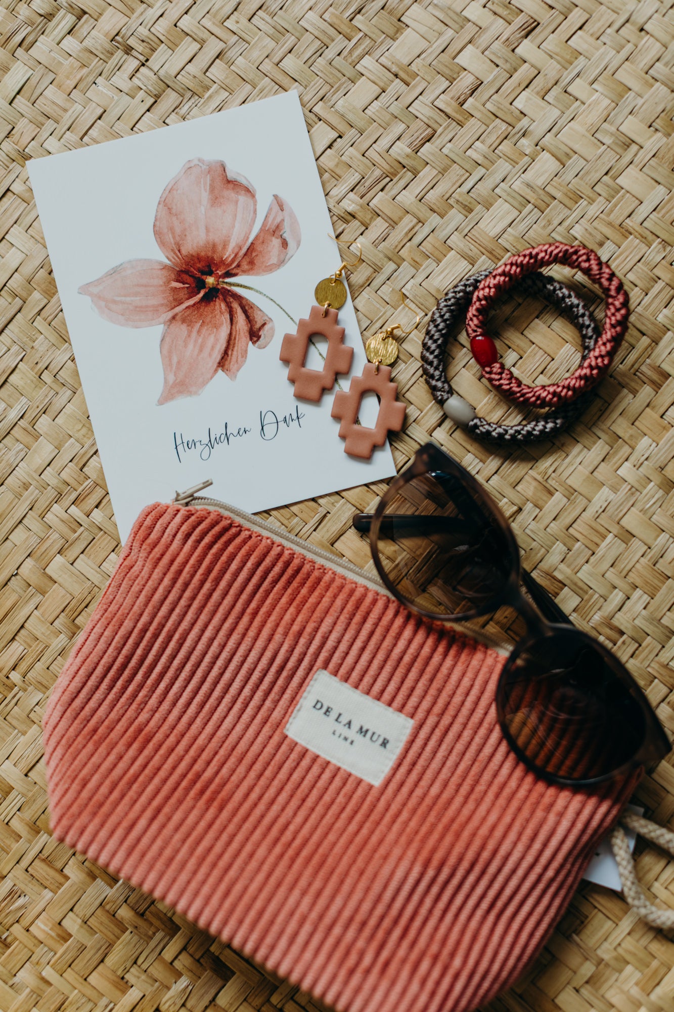 DeLaMur_Beauty Bag Klein CORAL