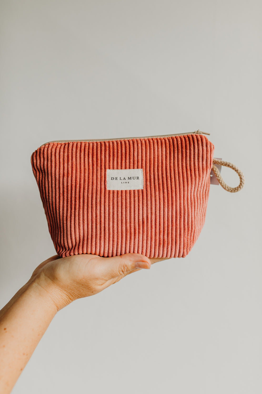 DeLaMur_Beauty Bag Klein CORAL
