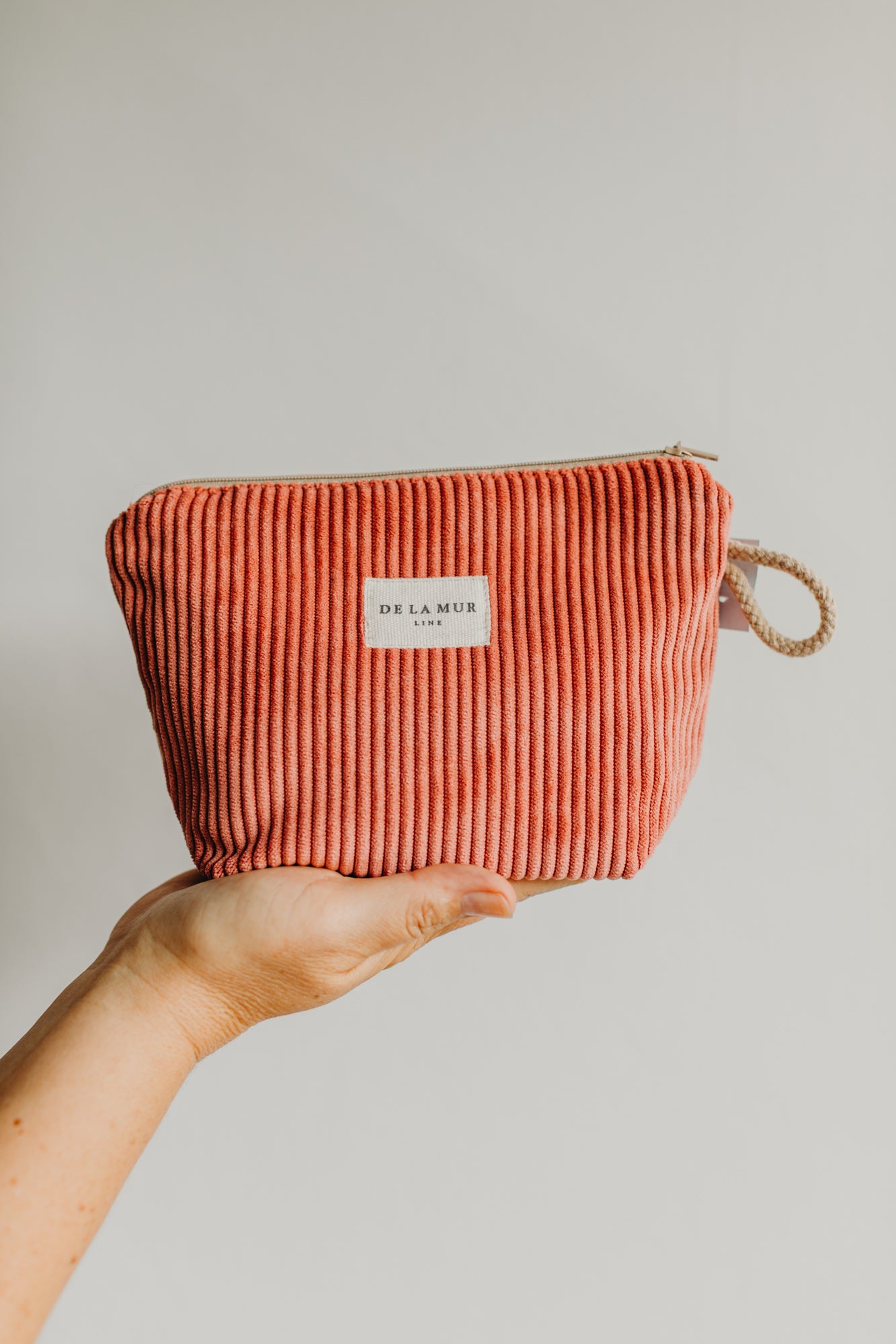 DeLaMur_Beauty Bag Klein CORAL