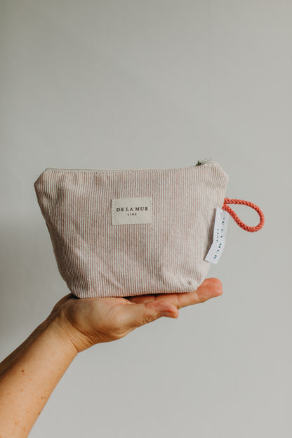 DeLaMur_Beauty Bag Klein IBI Detail