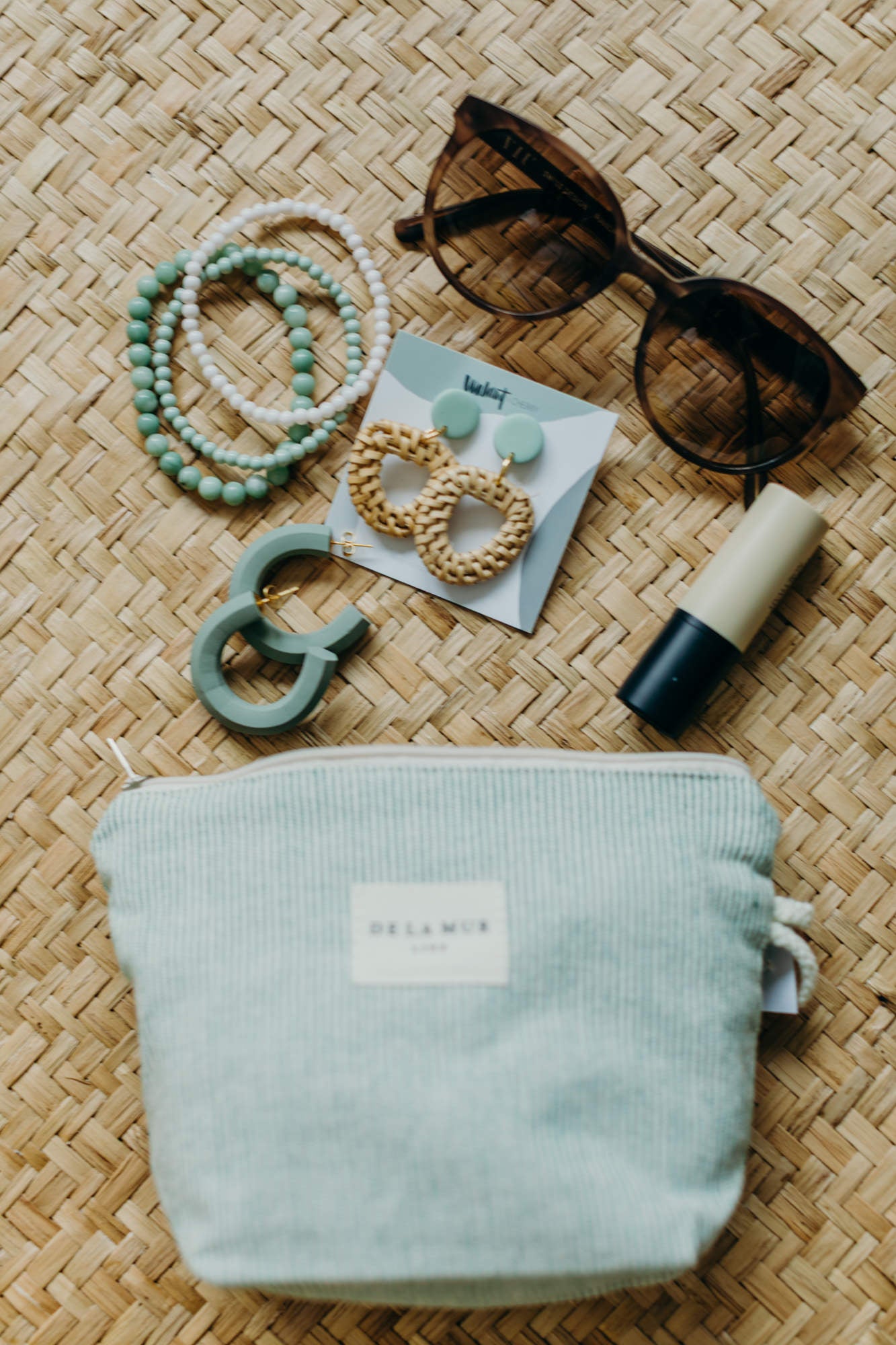 DeLaMur_Beauty Bag Klein TEO Ohrringe Haargummis