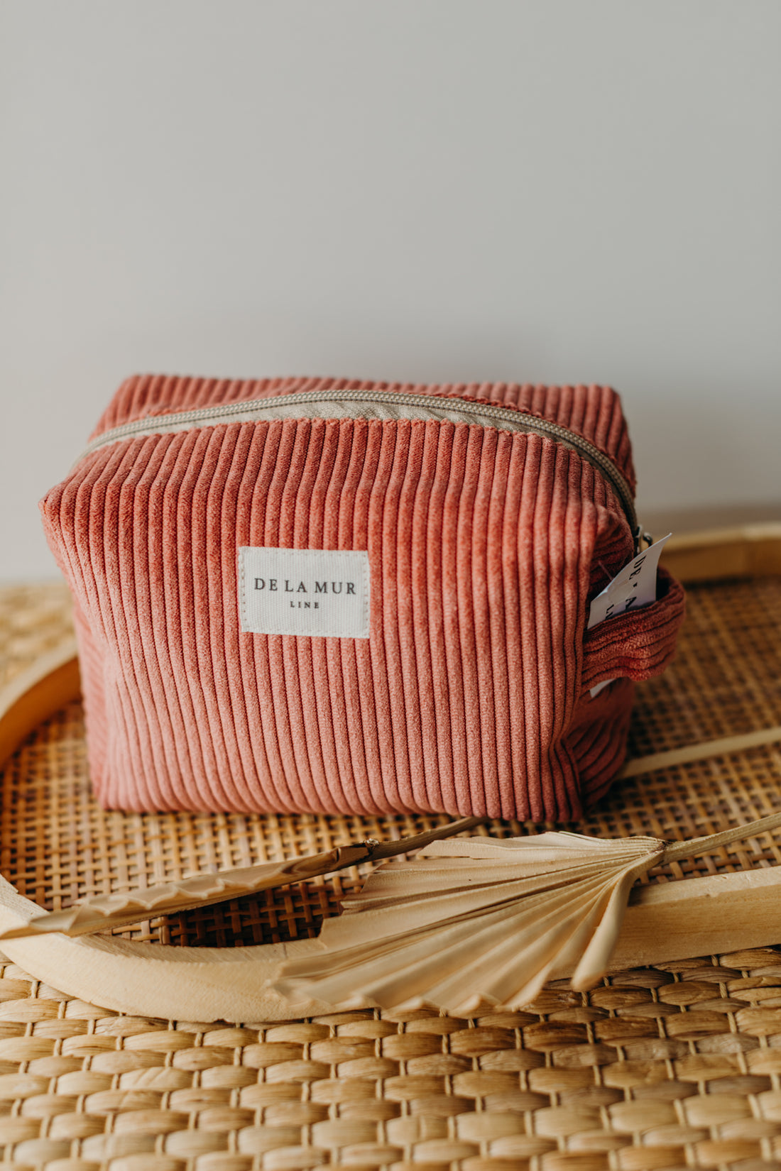 DeLaMur_Beauty Bag Medium CORAL