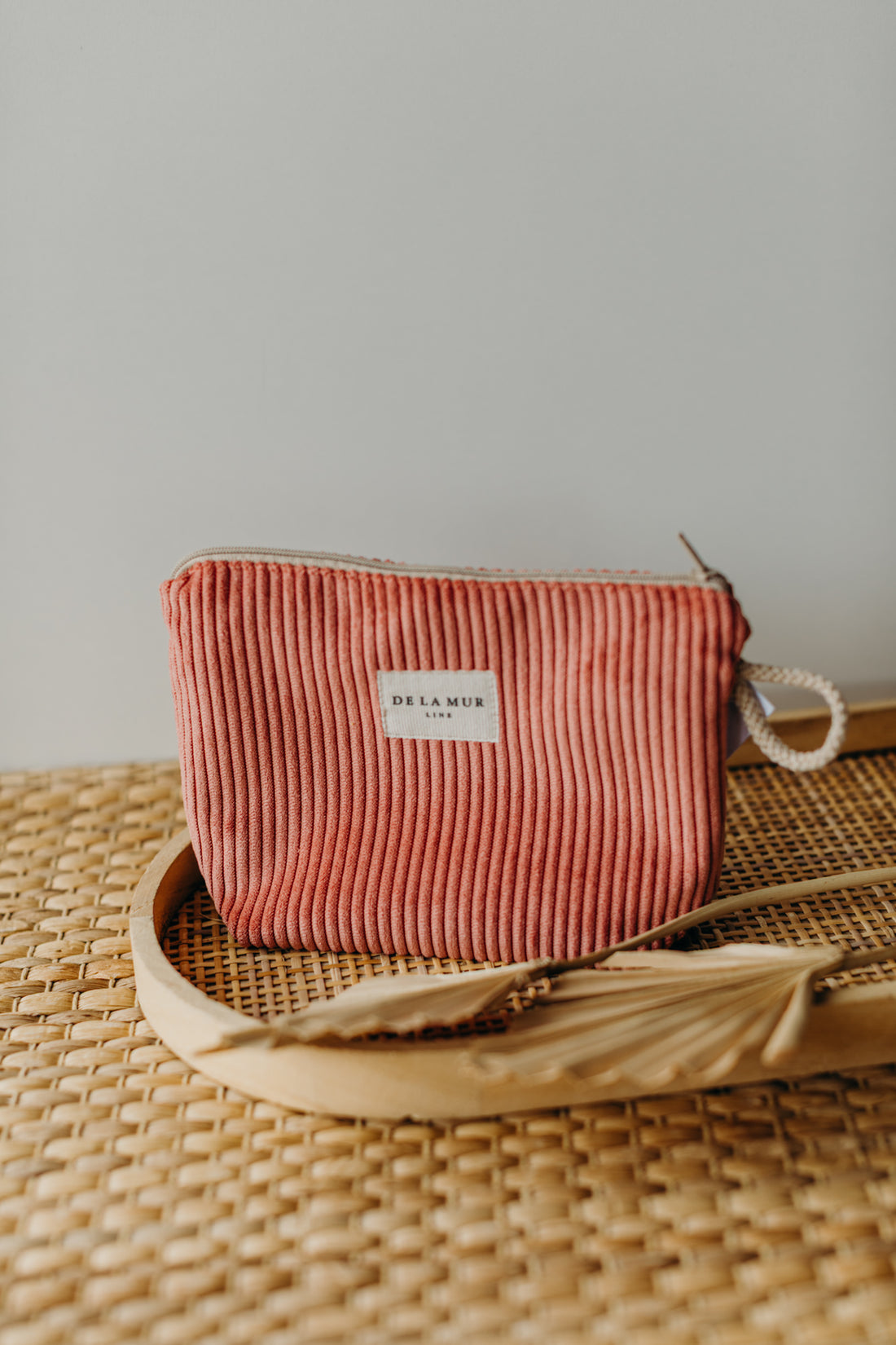 DeLaMur_Beauty Bag Klein CORAL