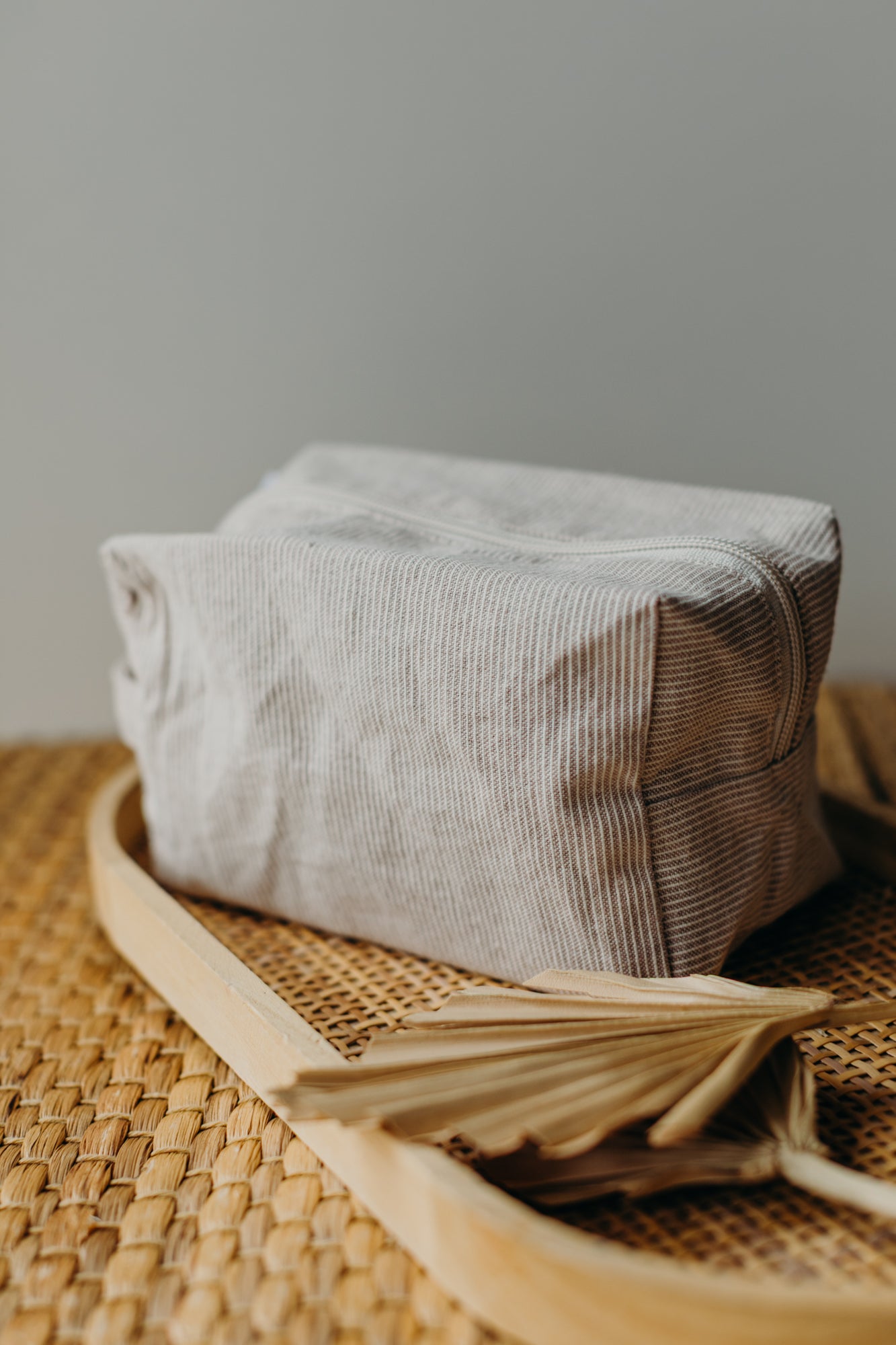DeLaMur_Beauty Bag Medium IBI_Rückseite