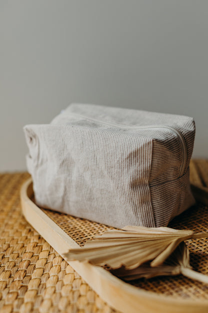 DeLaMur_Beauty Bag Medium IBI_Rückseite