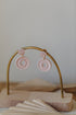 EMILY - runde Ohrringe mit Muster in rosa