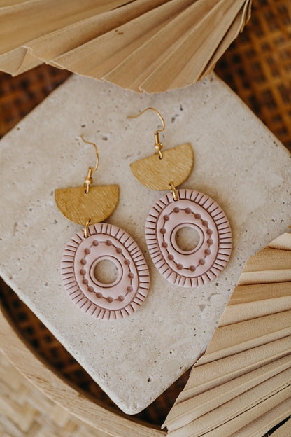 ESME - ovale Boho Ohrringe mit Muster in rosa