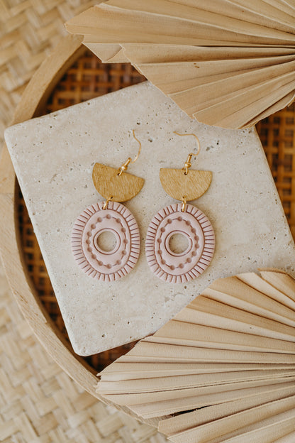 ESME - ovale Boho Ohrringe mit Muster in rosa