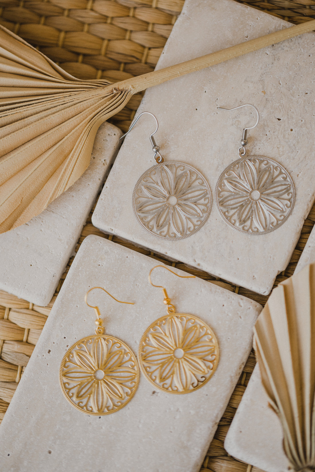 Blumen-Ohrringe aus Edelstahl