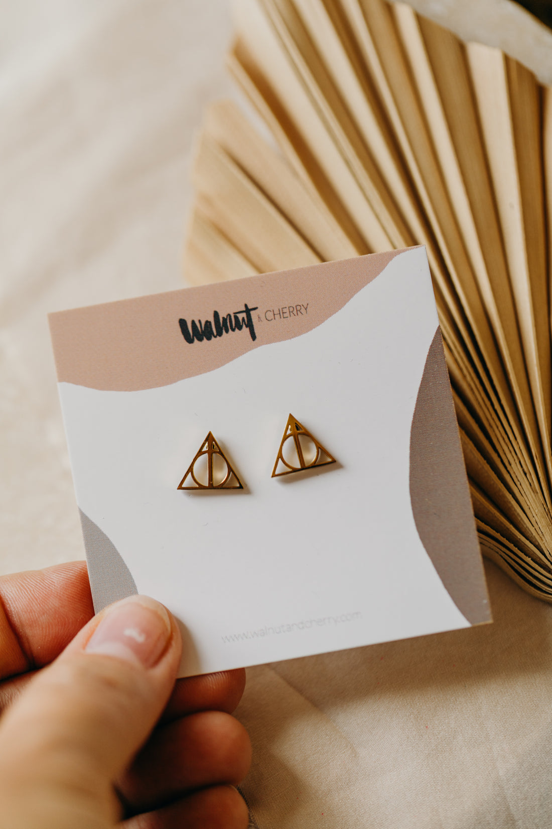 small eye earrings