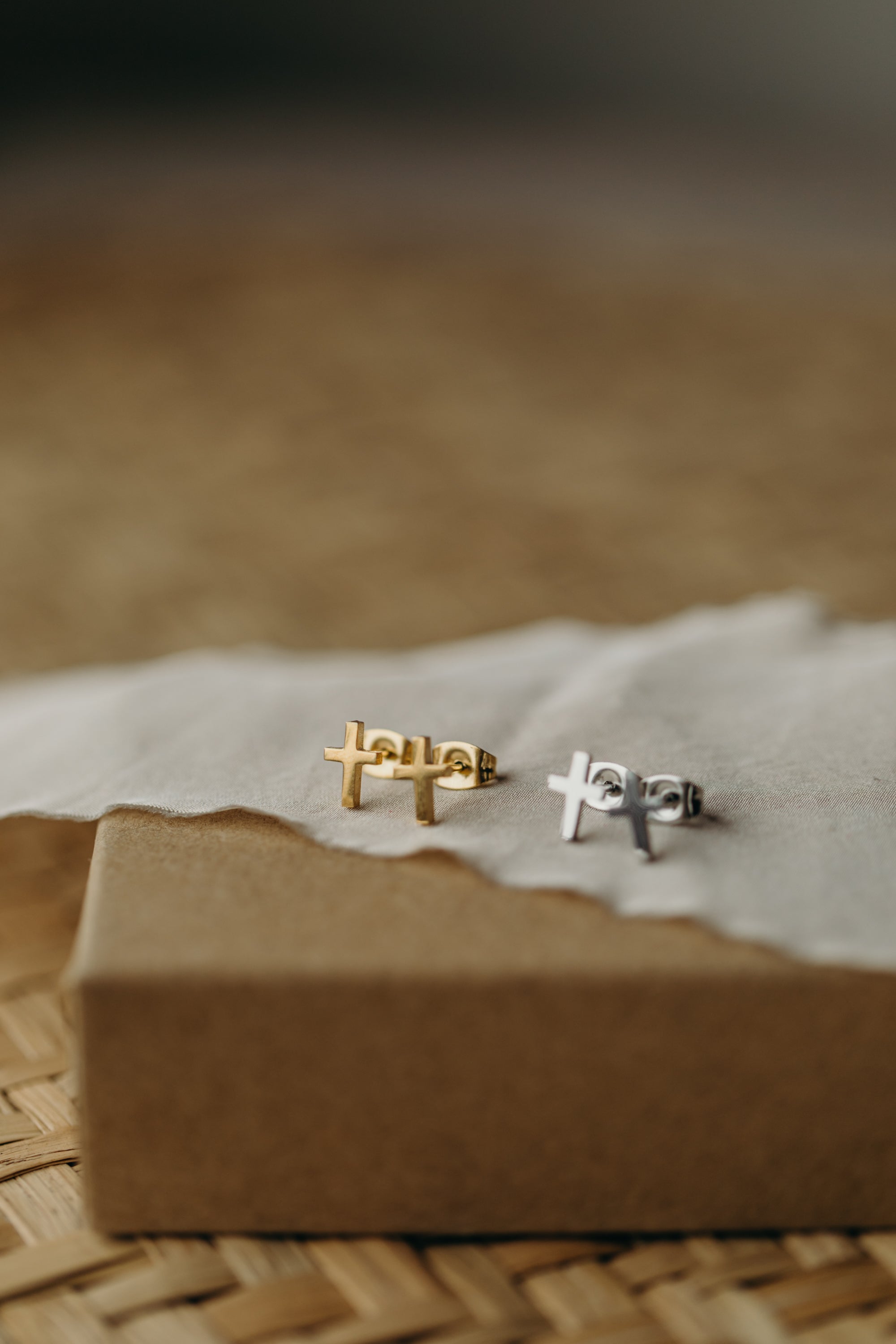 dotted circle earrings