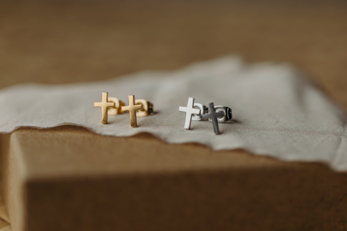 Ohrstecker Kreuz