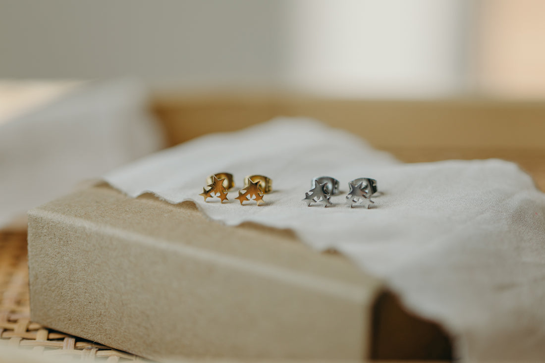 Stud earrings small sun with dots