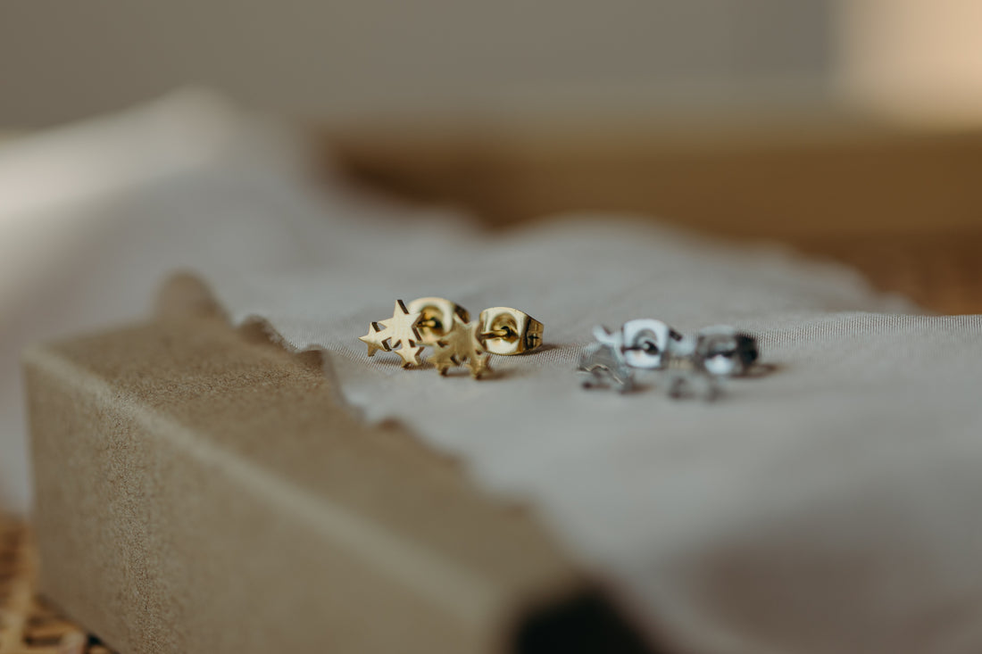 Stud earrings small sun with dots
