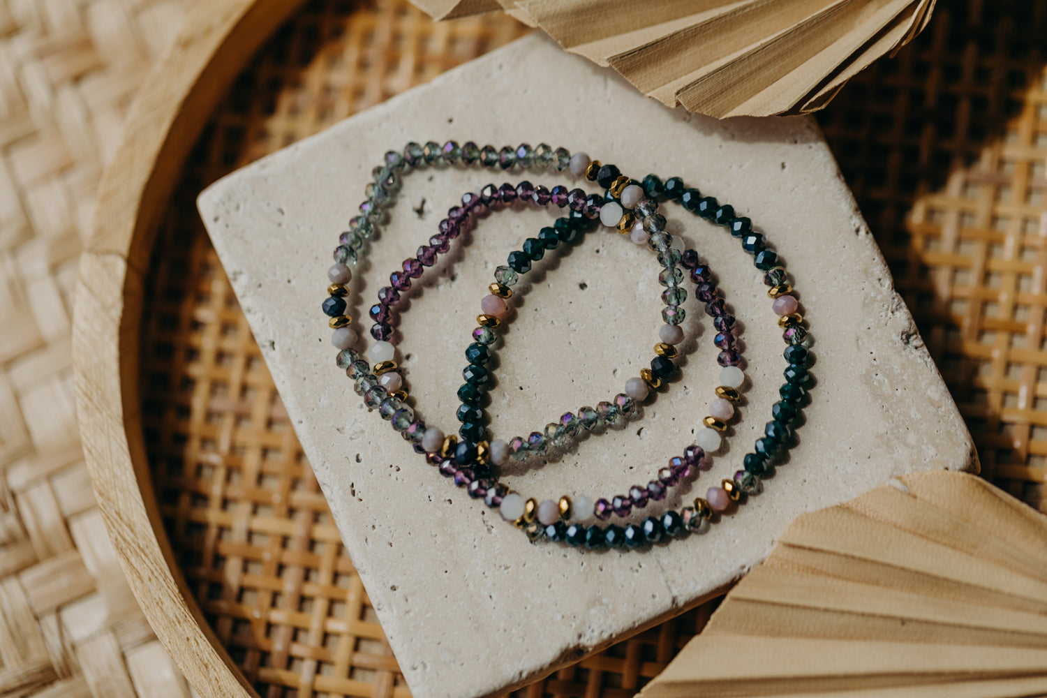 two-tone glass bead bracelet blue &amp;amp; cream