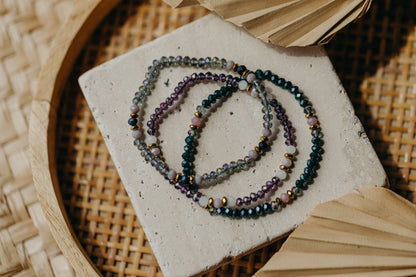 two-tone glass bead bracelet blue &amp;amp; cream