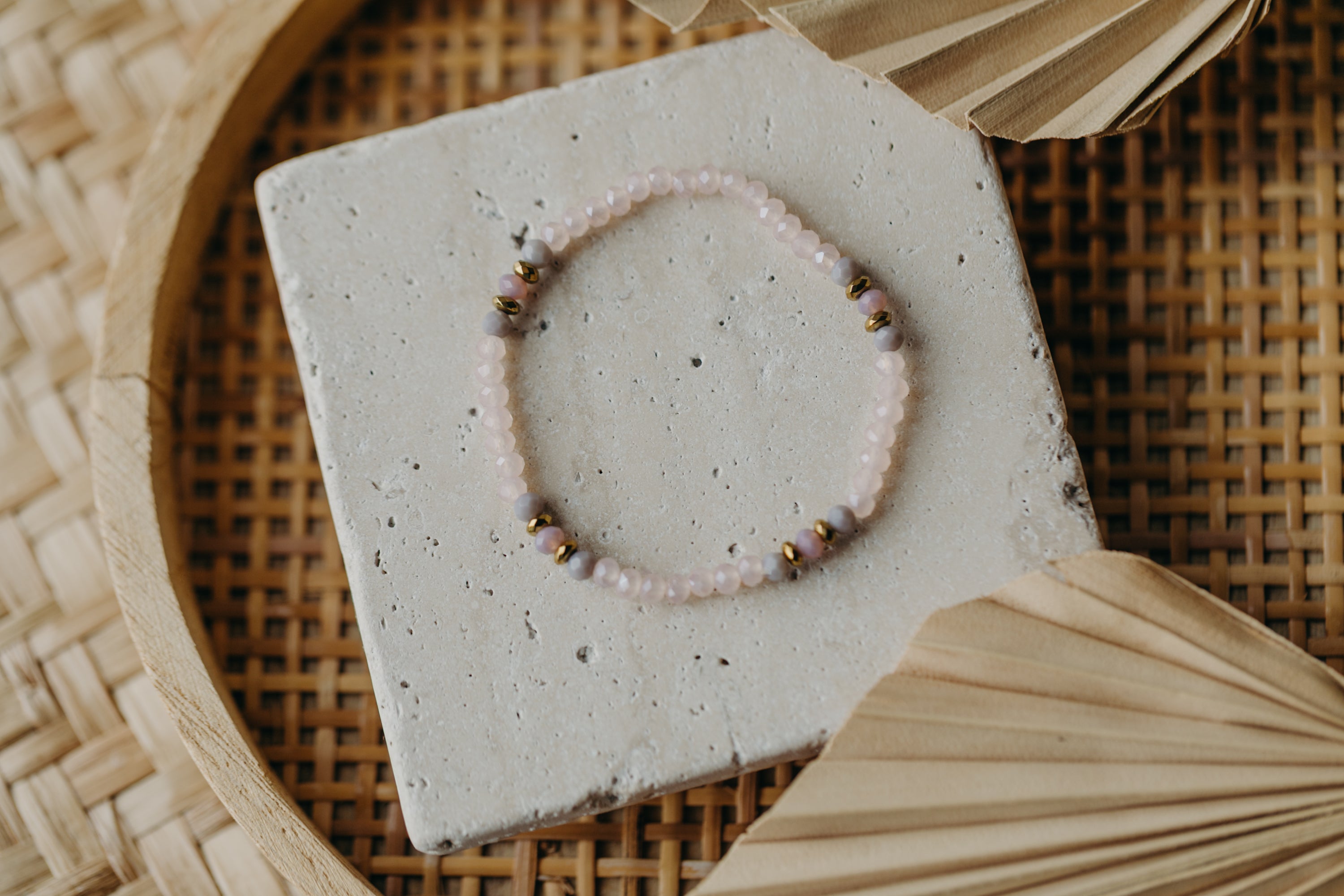 two-tone glass bead bracelet blue &amp;amp; cream