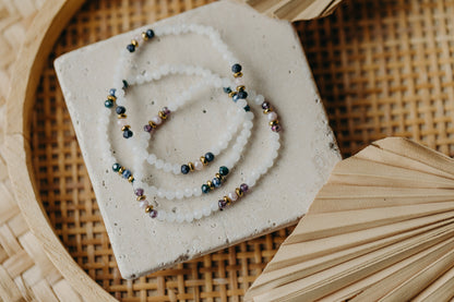 two-tone glass bead bracelet blue &amp;amp; cream