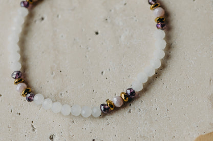 two-tone glass bead bracelet blue &amp;amp; cream