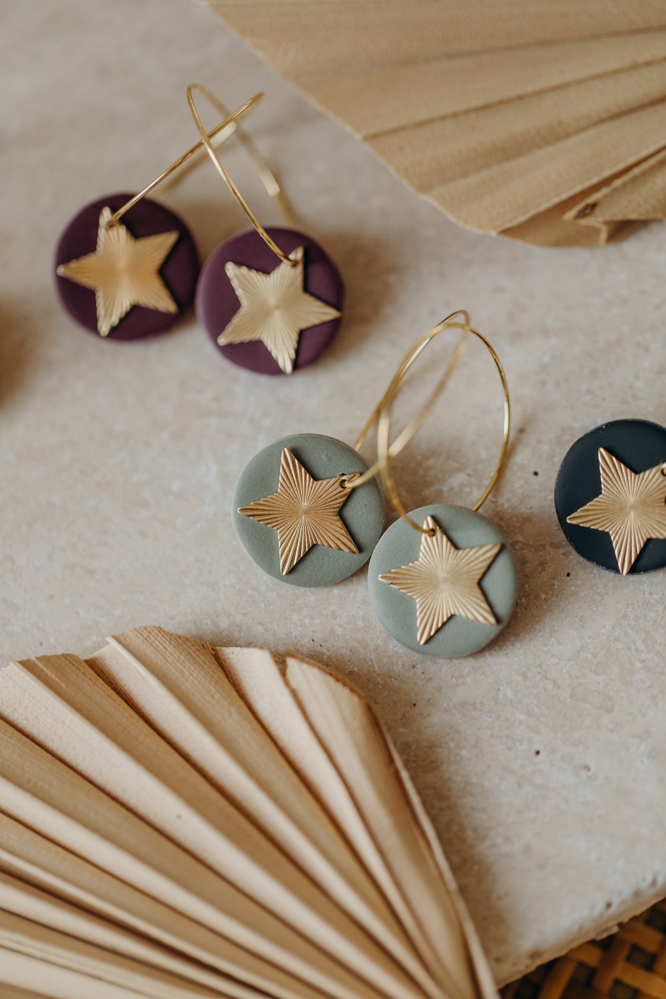 FRANZI - eukalyptus grüne Creolen mit Stern