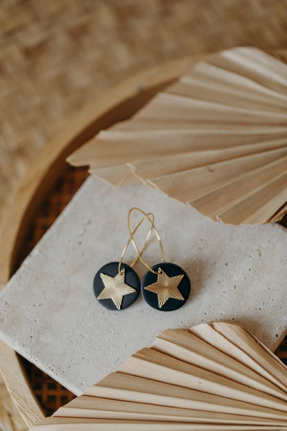 FRANZI - schwarze Creolen mit Stern