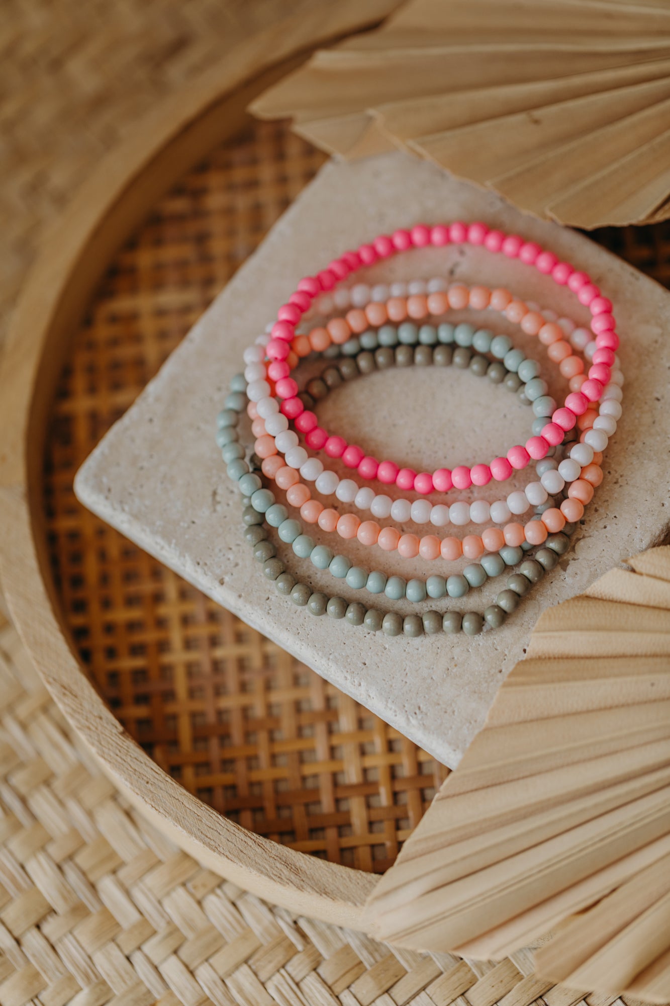 pinkes Glasperlenarmband (4mm)