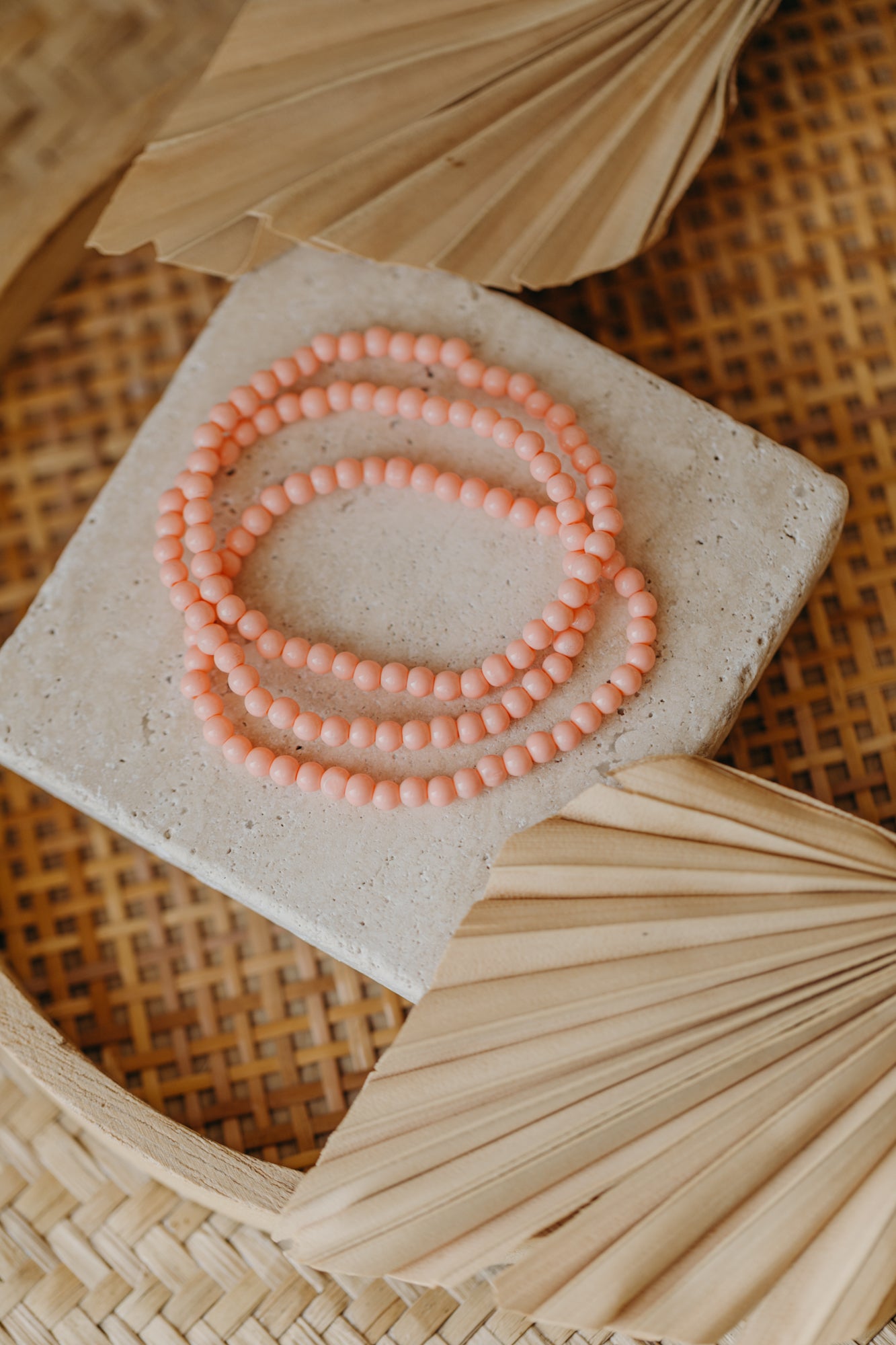 apricot glass bead bracelet (4mm)