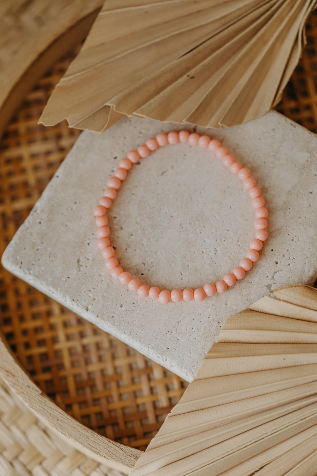 apricot glass bead bracelet (4mm)