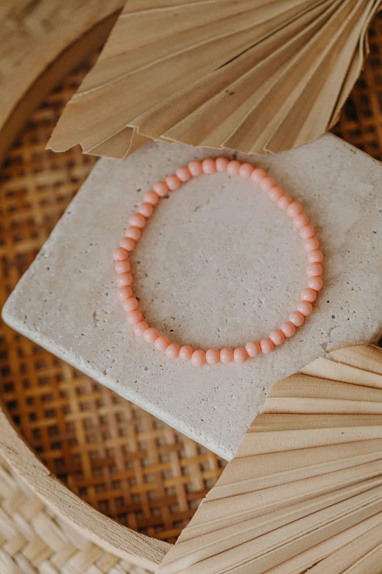 apricot glass bead bracelet (4mm)