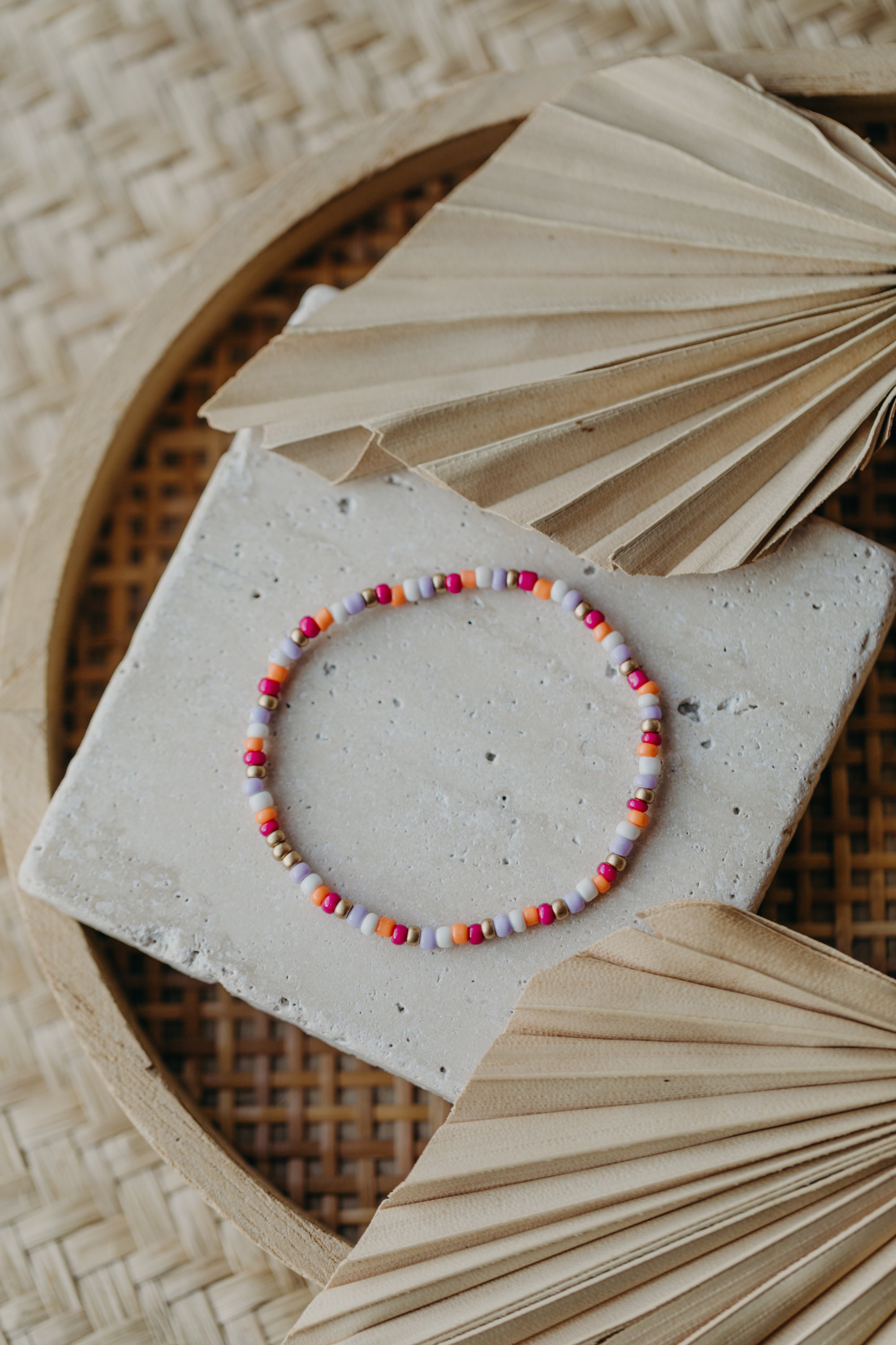 two-tone glass bead bracelet blue &amp;amp; cream