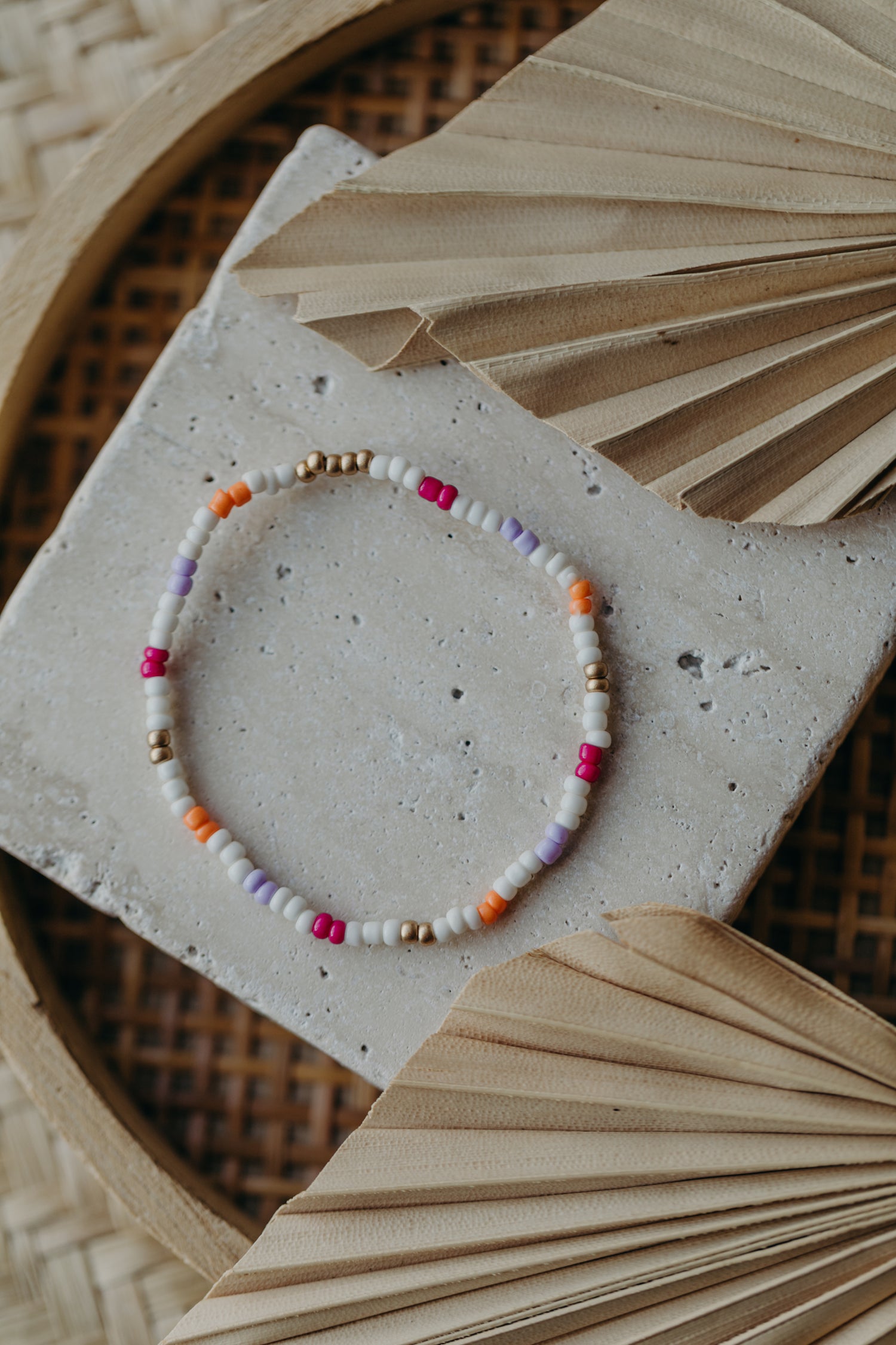 two-tone glass bead bracelet blue &amp;amp; cream