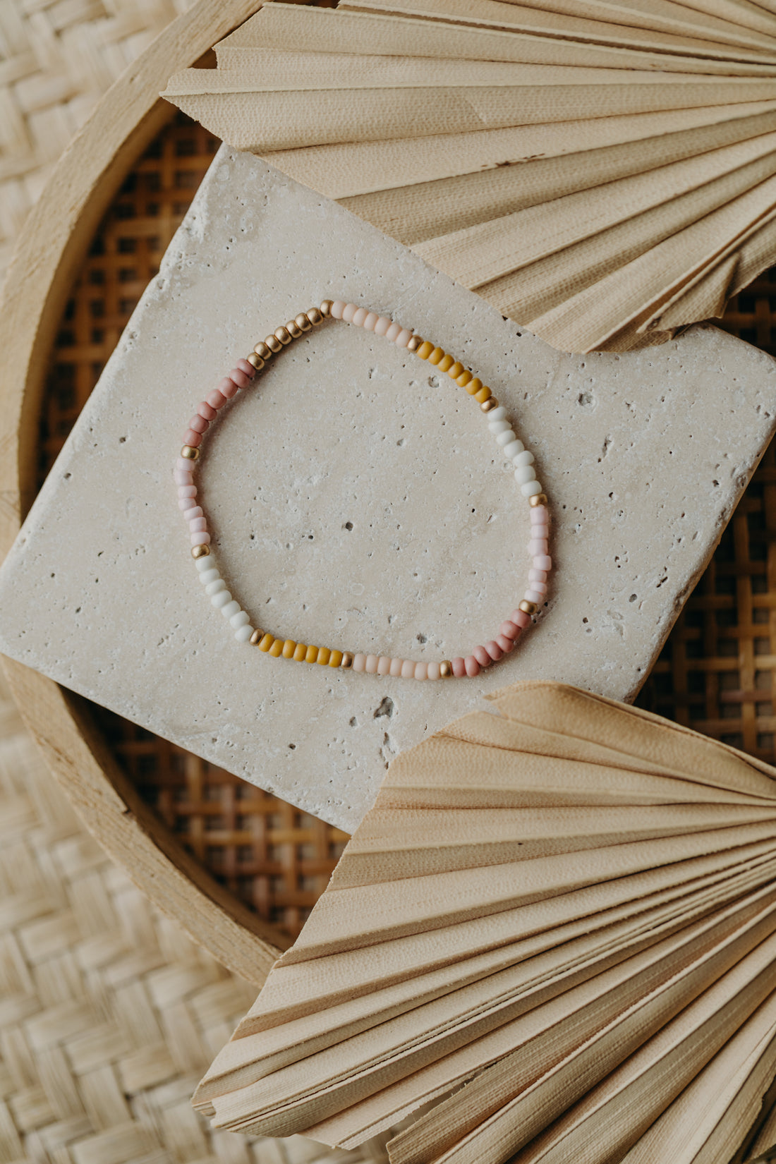 two-tone glass bead bracelet blue &amp;amp; cream