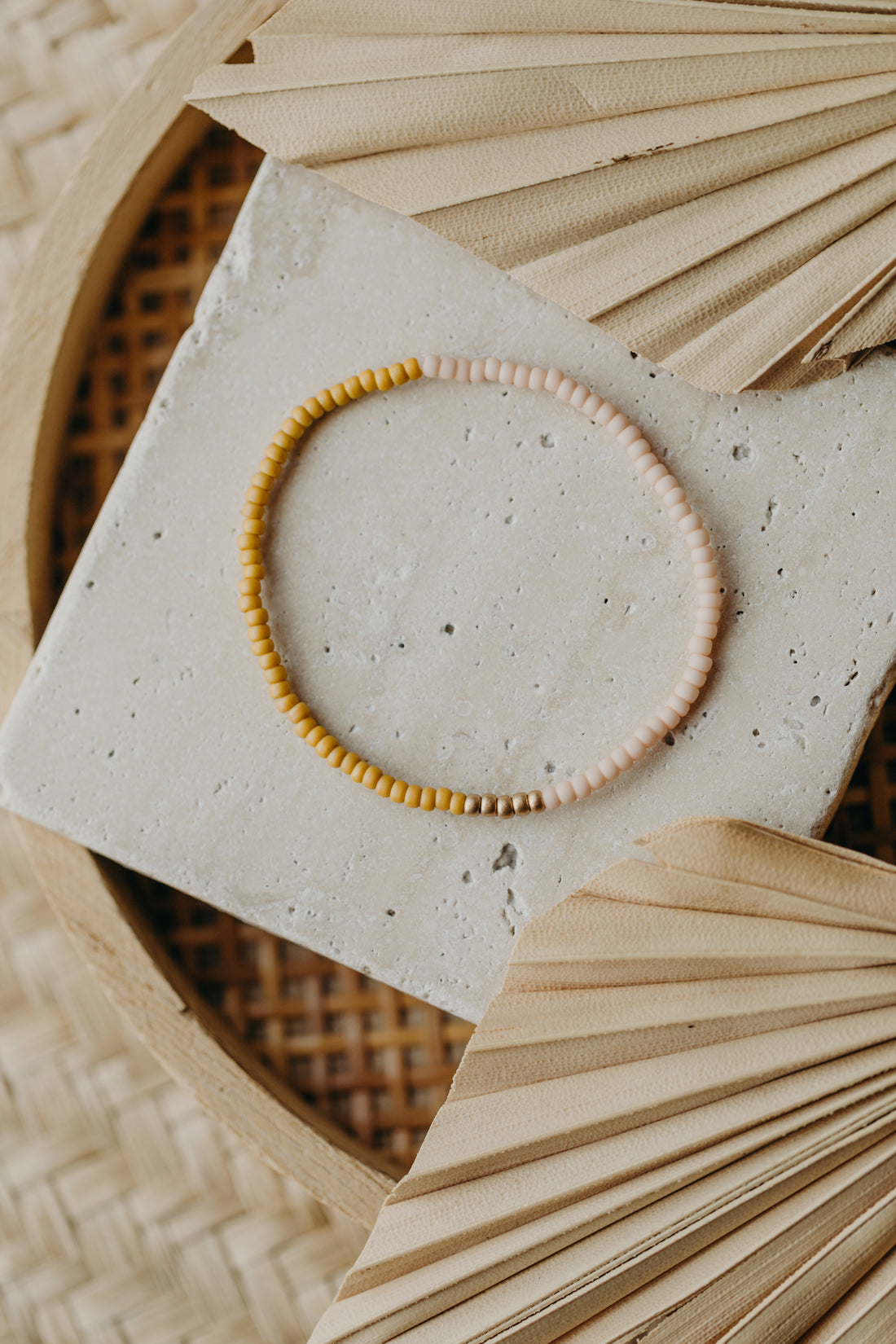 two-tone glass bead bracelet blue &amp;amp; cream