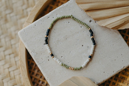 two-tone glass bead bracelet blue &amp;amp; cream