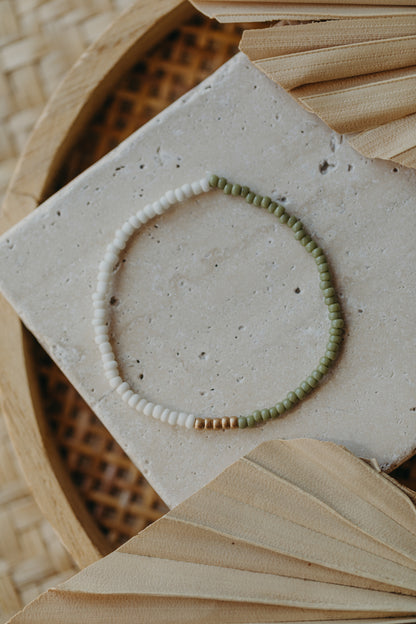 two-tone glass bead bracelet blue &amp;amp; cream