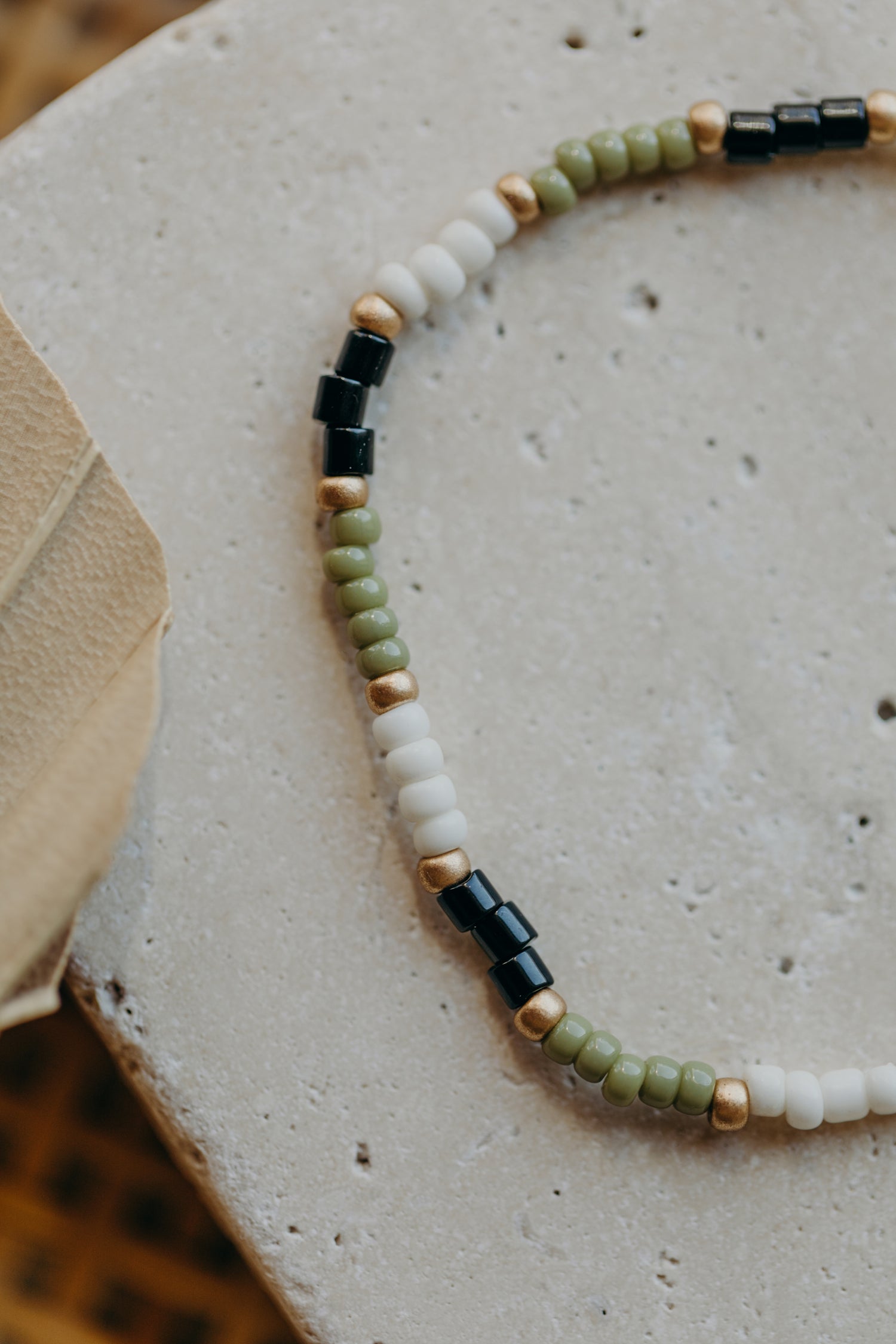two-tone glass bead bracelet blue &amp;amp; cream