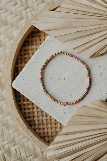 two-tone glass bead bracelet blue &amp;amp; cream