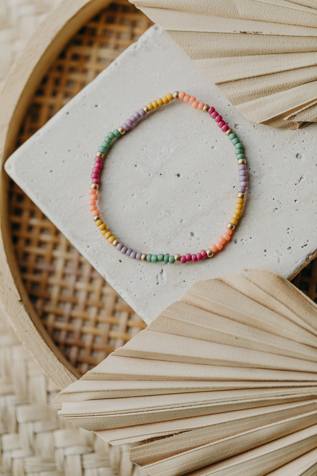 two-tone glass bead bracelet blue &amp;amp; cream