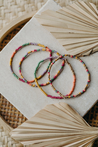 two-tone glass bead bracelet blue &amp;amp; cream