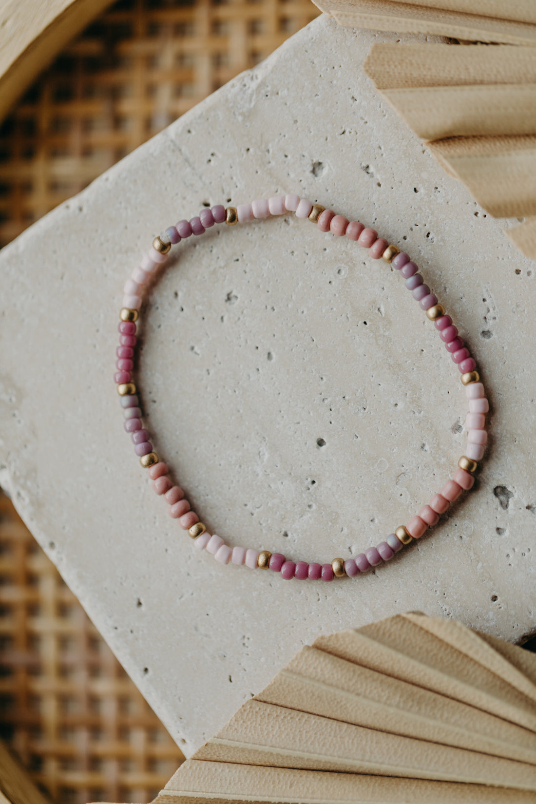 two-tone glass bead bracelet blue &amp;amp; cream